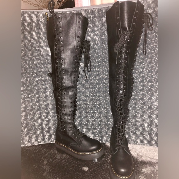 NIB Dr. Martens Rare Azreya Leather28-Eye Platform OTK Lace Up Boots US 8 UK 6 - Picture 2 of 16